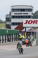 Vintage-motorcycle-club;eventdigitalimages;mallory-park;mallory-park-trackday-photographs;no-limits-trackdays;peter-wileman-photography;trackday-digital-images;trackday-photos;vmcc-festival-1000-bikes-photographs